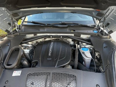 2017 Porsche Macan AWD