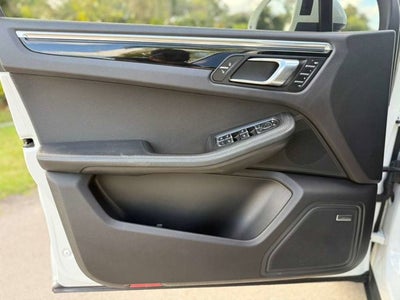 2015 Porsche Macan S