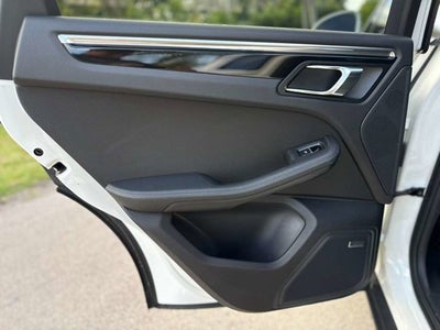 2015 Porsche Macan S