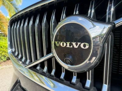 2023 Volvo XC60 Plus Bright Theme