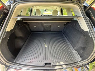 2023 Volvo XC60 Plus Bright Theme