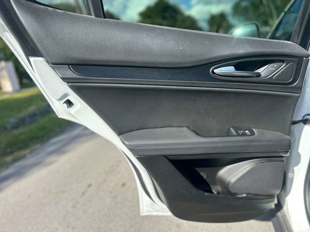 2022 Alfa Romeo Stelvio Sprint